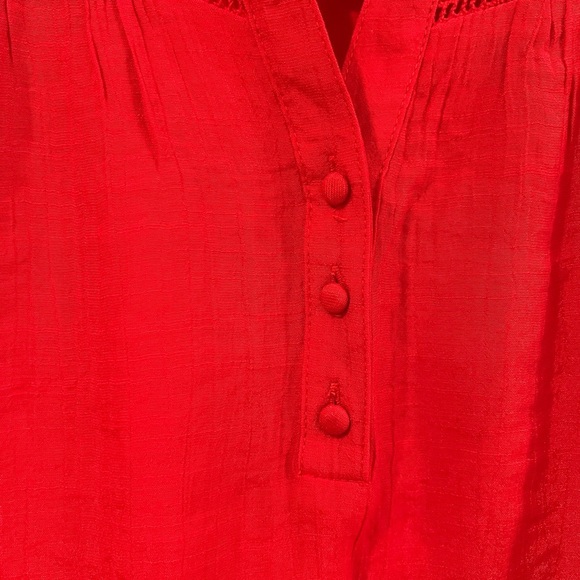 Nanett Lepore red blouse three lined buttons shortbell sleeves Vneck Sz M NWT - Picture 5 of 11